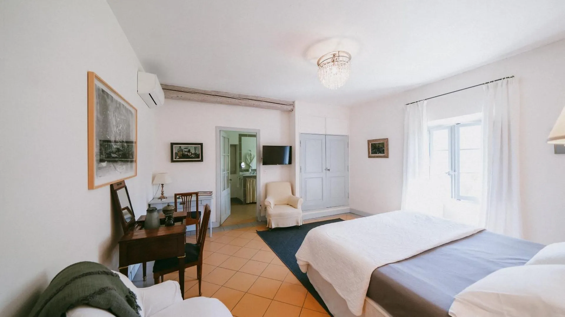 Hotel Bastide Rose à Le Thor 3*,  France