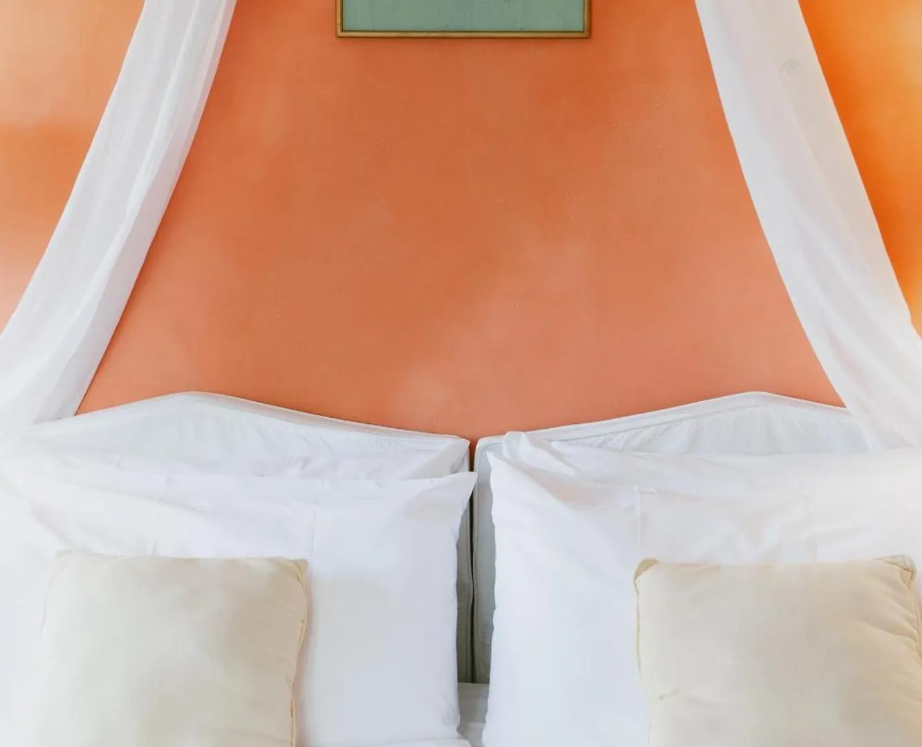 Bastide Rose Hotel Le Thor 3*,  France