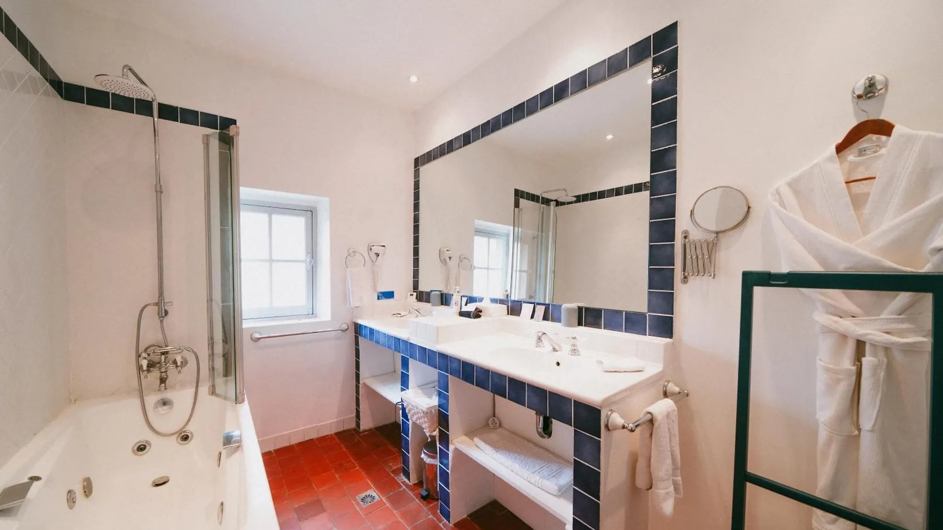 Bastide Rose Hotel Le Thor France